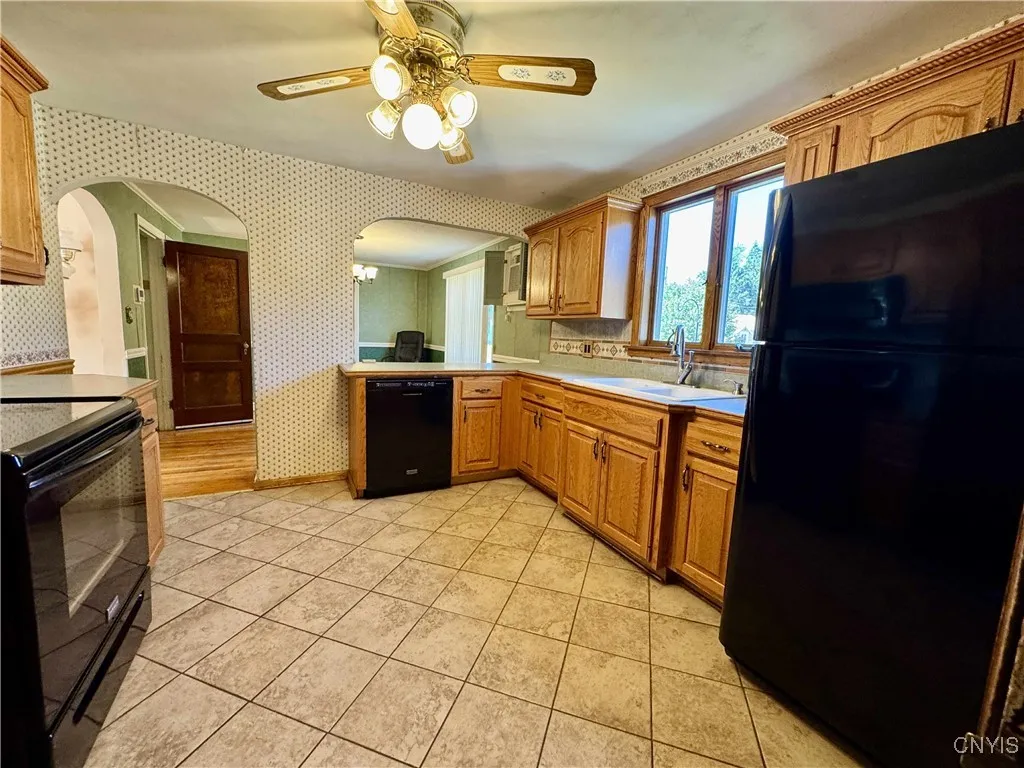 631 Herkimer Road, Utica, New York 13502, Utica, New York 13502, 3 Bedrooms Bedrooms, 6 Rooms Rooms,1 BathroomBathrooms,Residential,For Sale,631 Herkimer Road, Utica, New York 13502,S1632924