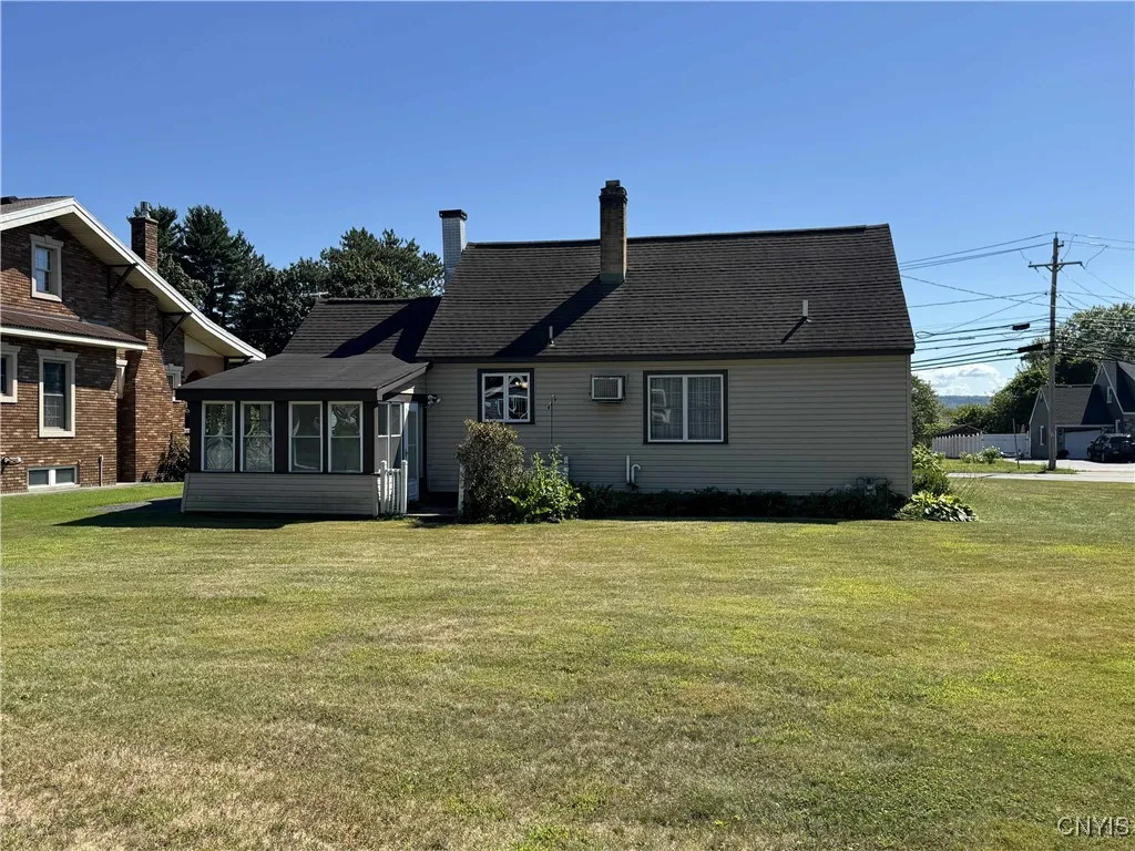 631 Herkimer Road, Utica, New York 13502, Utica, New York 13502, 3 Bedrooms Bedrooms, 6 Rooms Rooms,1 BathroomBathrooms,Residential,For Sale,631 Herkimer Road, Utica, New York 13502,S1632924