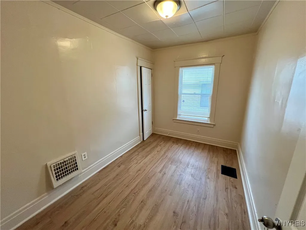 204 Winspear Avenue, Buffalo, New York 14215, Buffalo, New York 14215, 8 Bedrooms Bedrooms, 11 Rooms Rooms,3 BathroomsBathrooms,Residential,For Sale,204 Winspear Avenue, Buffalo, New York 14215,B1632096
