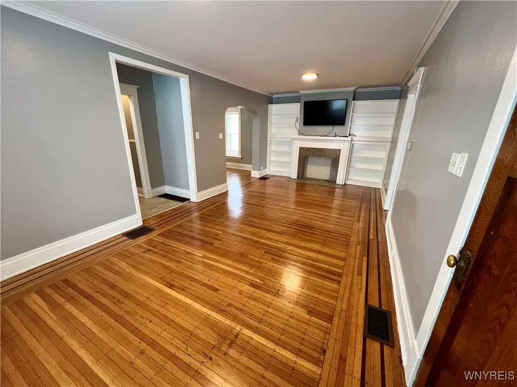 204 Winspear Avenue, Buffalo, New York 14215, Buffalo, New York 14215, 8 Bedrooms Bedrooms, 11 Rooms Rooms,3 BathroomsBathrooms,Residential,For Sale,204 Winspear Avenue, Buffalo, New York 14215,B1632096