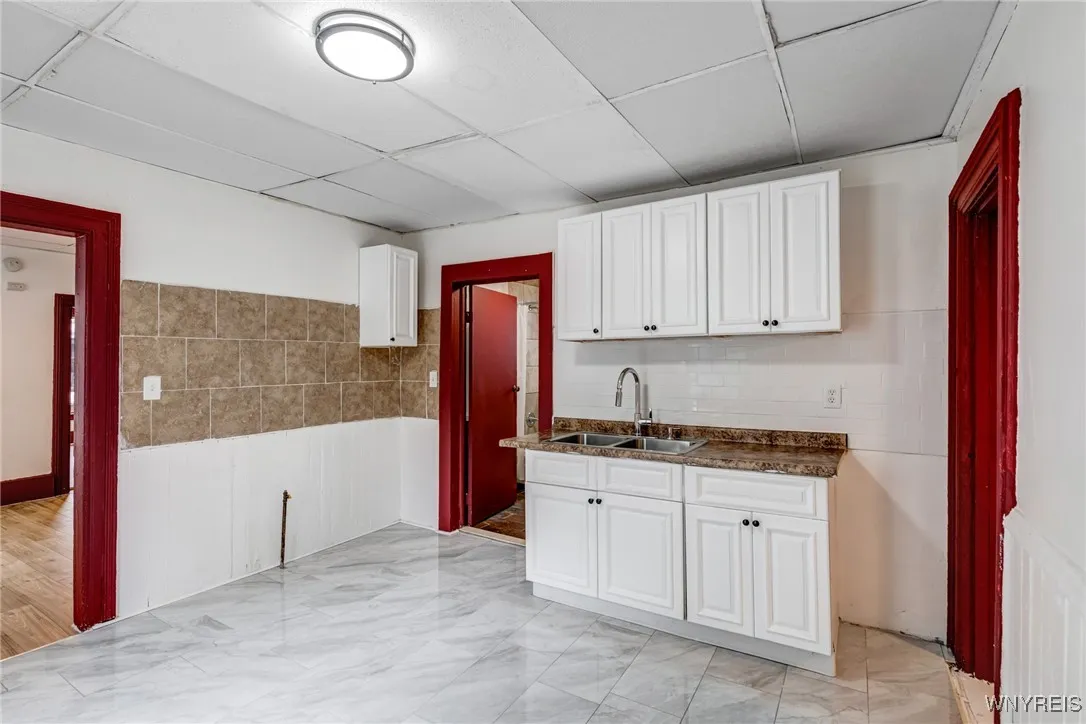 219 Courtland Avenue, Buffalo, New York 14215, Buffalo, New York 14215, 5 Bedrooms Bedrooms, ,2 BathroomsBathrooms,Residential,For Sale,219 Courtland Avenue, Buffalo, New York 14215,B1633111