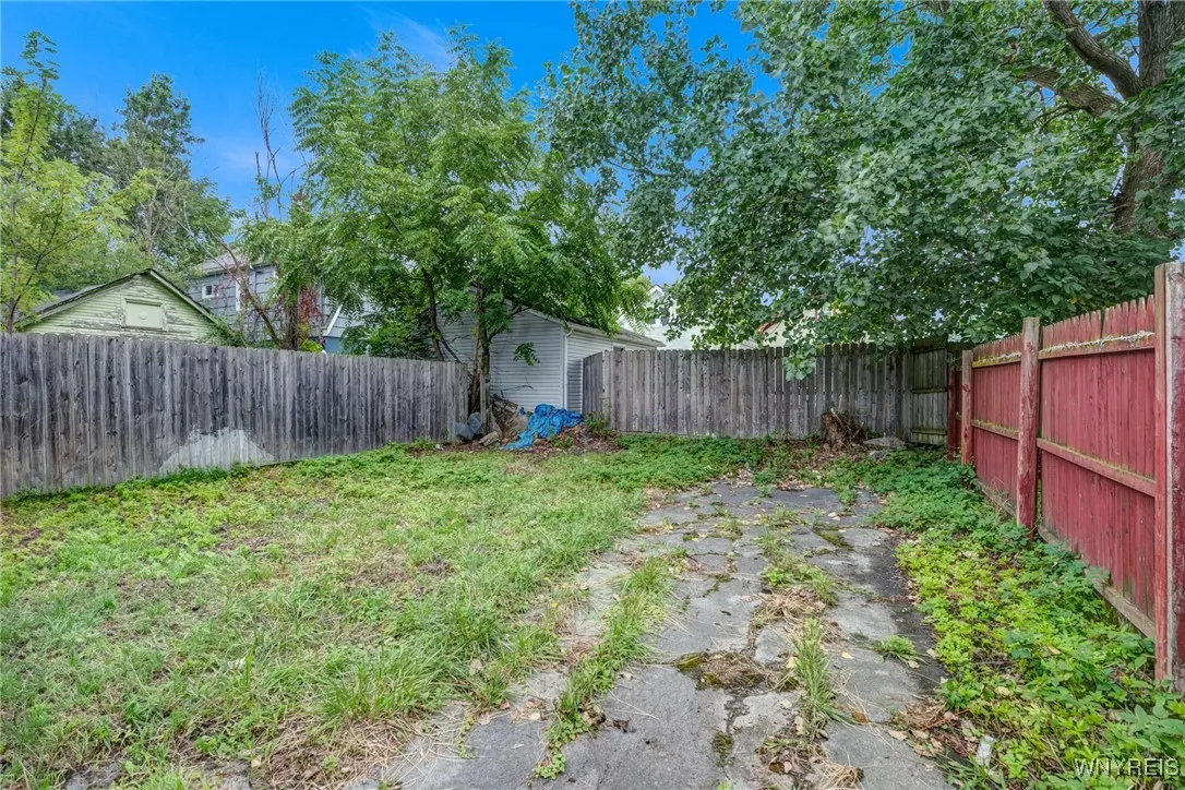 219 Courtland Avenue, Buffalo, New York 14215, Buffalo, New York 14215, 5 Bedrooms Bedrooms, ,2 BathroomsBathrooms,Residential,For Sale,219 Courtland Avenue, Buffalo, New York 14215,B1633111