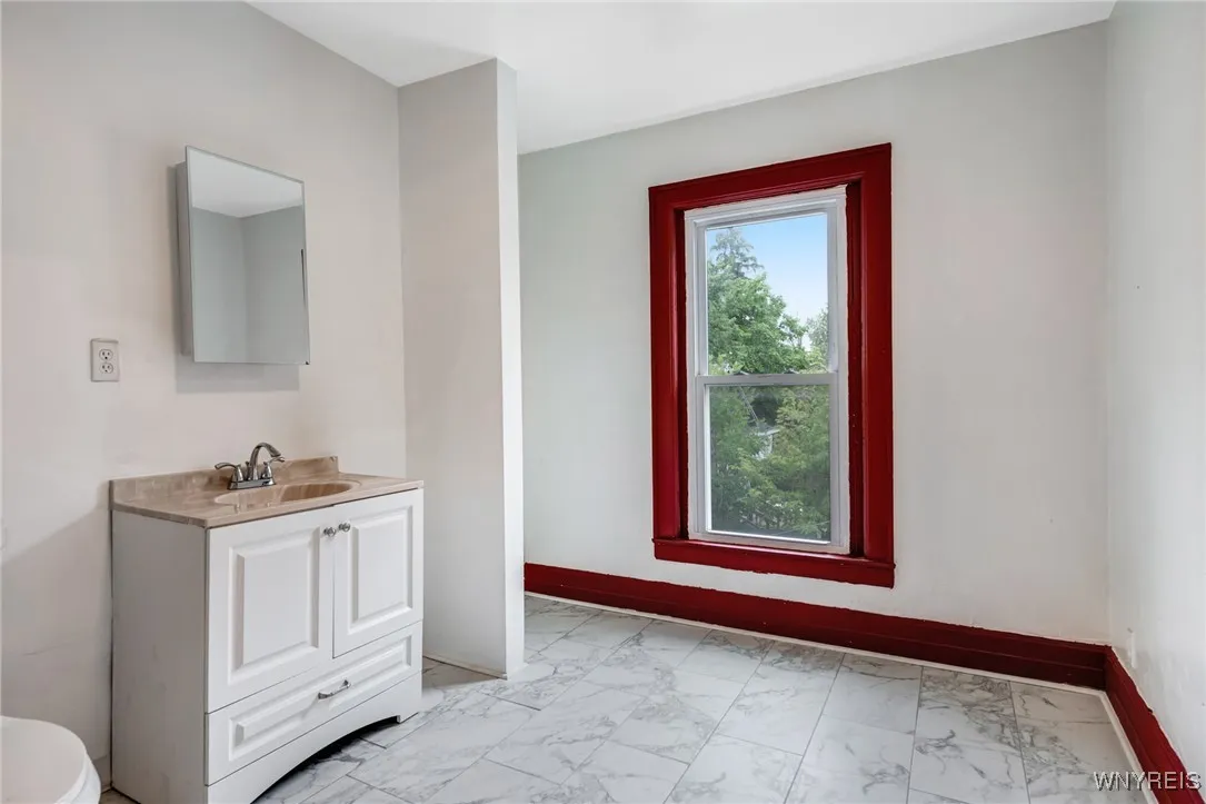 219 Courtland Avenue, Buffalo, New York 14215, Buffalo, New York 14215, 5 Bedrooms Bedrooms, ,2 BathroomsBathrooms,Residential,For Sale,219 Courtland Avenue, Buffalo, New York 14215,B1633111