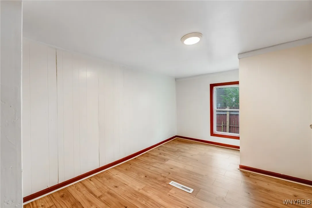 219 Courtland Avenue, Buffalo, New York 14215, Buffalo, New York 14215, 5 Bedrooms Bedrooms, ,2 BathroomsBathrooms,Residential,For Sale,219 Courtland Avenue, Buffalo, New York 14215,B1633111