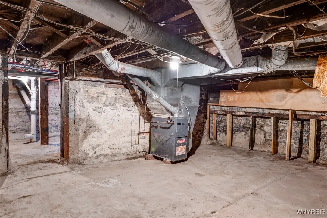 219 Courtland Avenue, Buffalo, New York 14215, Buffalo, New York 14215, 5 Bedrooms Bedrooms, ,2 BathroomsBathrooms,Residential,For Sale,219 Courtland Avenue, Buffalo, New York 14215,B1633111