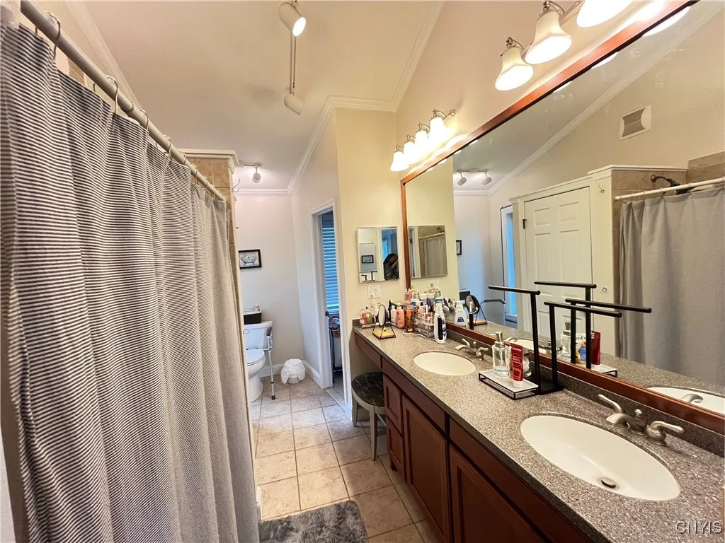4355 Indianfield Road, Kirkland, New York 13323, Kirkland, New York 13323, 5 Bedrooms Bedrooms, 11 Rooms Rooms,3 BathroomsBathrooms,Residential,For Sale,4355 Indianfield Road, Kirkland, New York 13323,S1633036