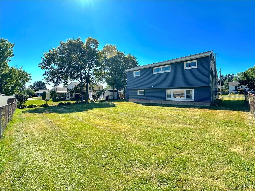 502 Mary Elaine Drive, Utica, New York 13502, Utica, New York 13502, 3 Bedrooms Bedrooms, 6 Rooms Rooms,1 BathroomBathrooms,Residential,For Sale,502 Mary Elaine Drive, Utica, New York 13502,S1628347