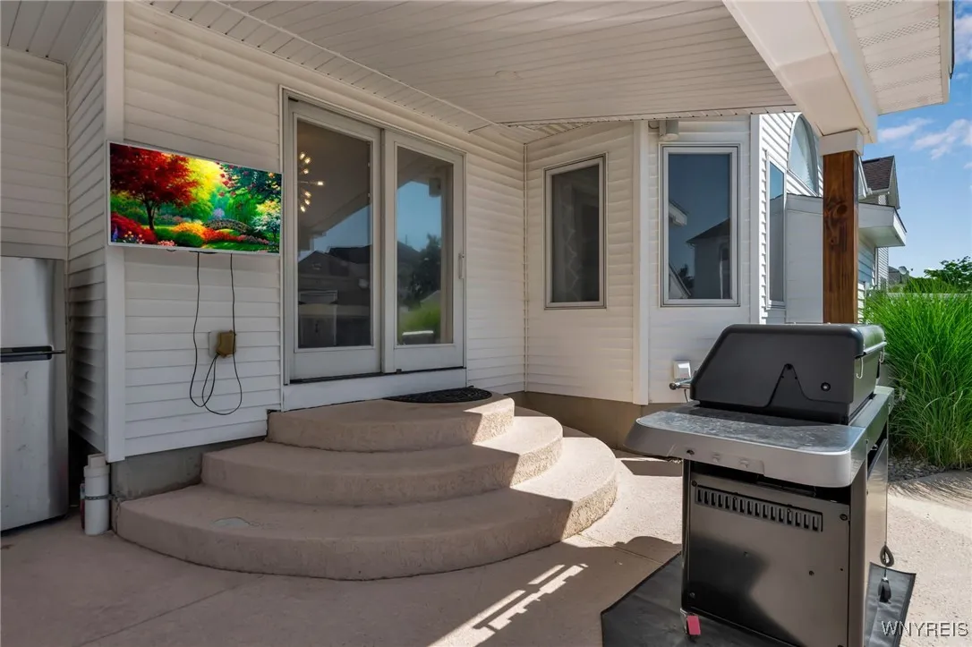 41 Summerfield Drive, Lancaster, New York 14086, Lancaster, New York 14086, 4 Bedrooms Bedrooms, 9 Rooms Rooms,3 BathroomsBathrooms,Residential,For Sale,41 Summerfield Drive, Lancaster, New York 14086,B1632700