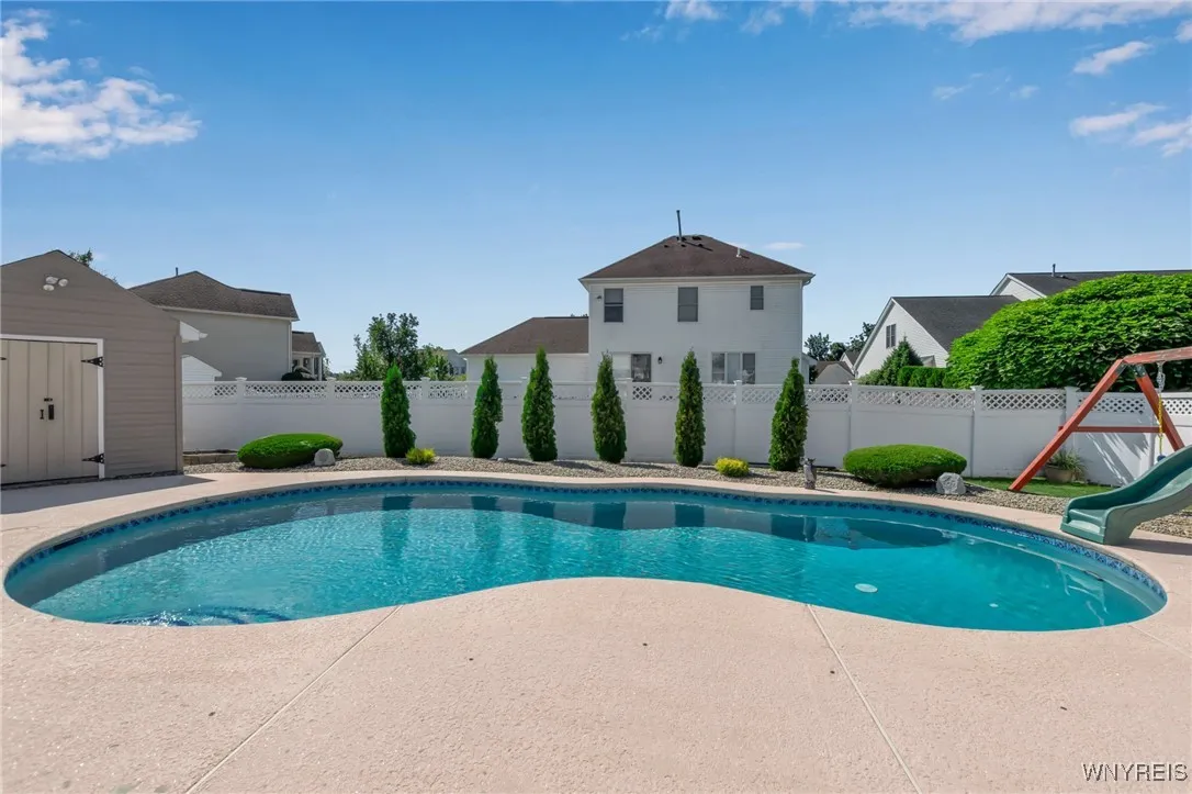 41 Summerfield Drive, Lancaster, New York 14086, Lancaster, New York 14086, 4 Bedrooms Bedrooms, 9 Rooms Rooms,3 BathroomsBathrooms,Residential,For Sale,41 Summerfield Drive, Lancaster, New York 14086,B1632700