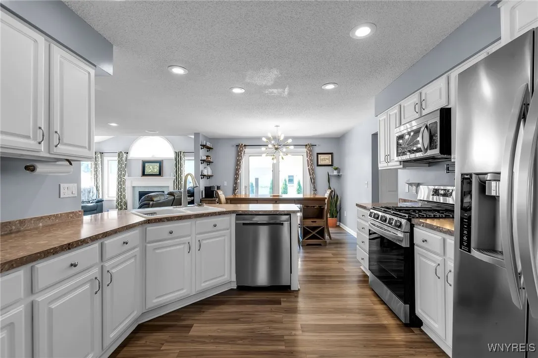 41 Summerfield Drive, Lancaster, New York 14086, Lancaster, New York 14086, 4 Bedrooms Bedrooms, 9 Rooms Rooms,3 BathroomsBathrooms,Residential,For Sale,41 Summerfield Drive, Lancaster, New York 14086,B1632700