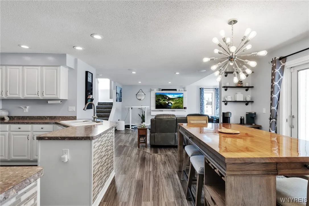 41 Summerfield Drive, Lancaster, New York 14086, Lancaster, New York 14086, 4 Bedrooms Bedrooms, 9 Rooms Rooms,3 BathroomsBathrooms,Residential,For Sale,41 Summerfield Drive, Lancaster, New York 14086,B1632700