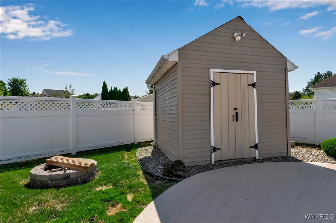 41 Summerfield Drive, Lancaster, New York 14086, Lancaster, New York 14086, 4 Bedrooms Bedrooms, 9 Rooms Rooms,3 BathroomsBathrooms,Residential,For Sale,41 Summerfield Drive, Lancaster, New York 14086,B1632700
