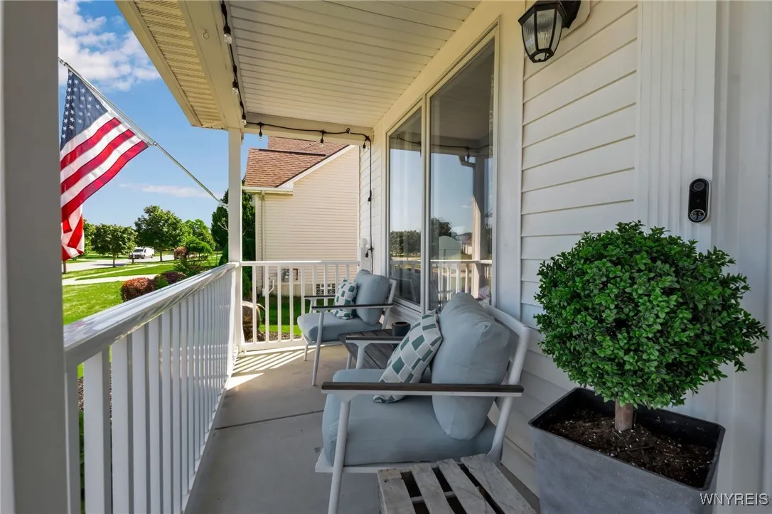 41 Summerfield Drive, Lancaster, New York 14086, Lancaster, New York 14086, 4 Bedrooms Bedrooms, 9 Rooms Rooms,3 BathroomsBathrooms,Residential,For Sale,41 Summerfield Drive, Lancaster, New York 14086,B1632700