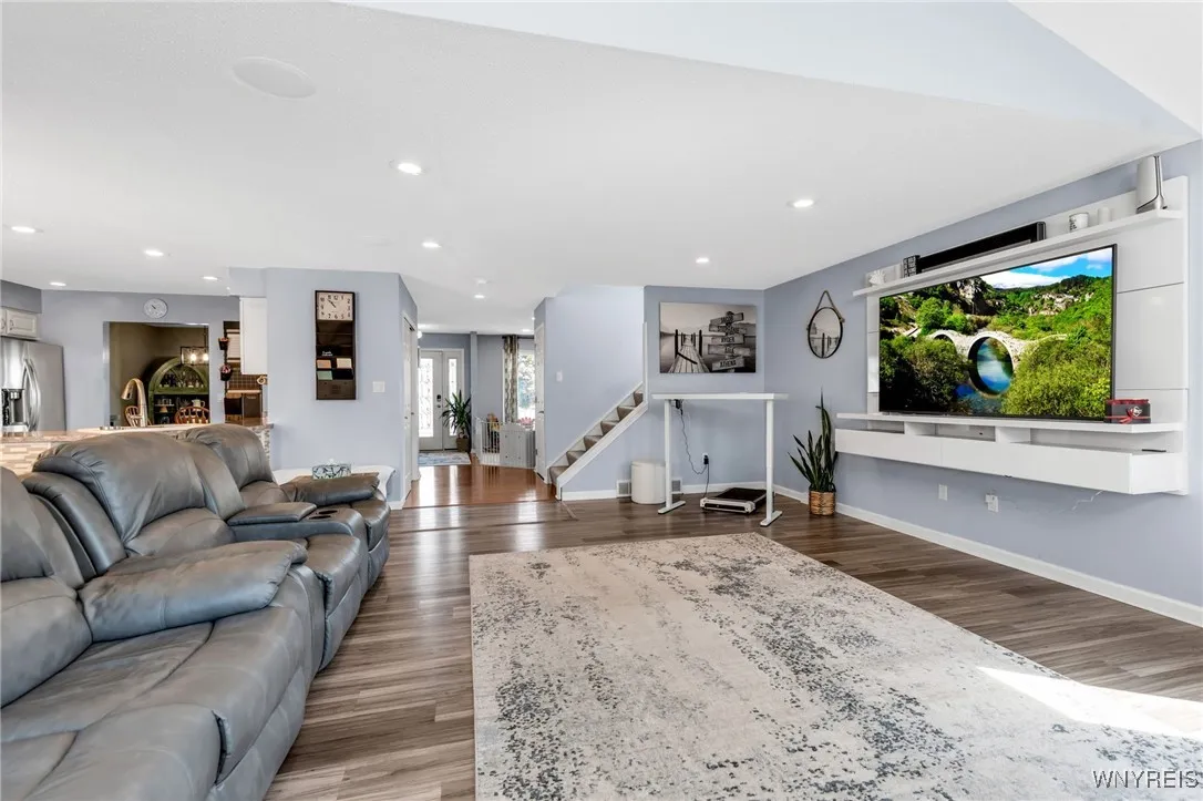 41 Summerfield Drive, Lancaster, New York 14086, Lancaster, New York 14086, 4 Bedrooms Bedrooms, 9 Rooms Rooms,3 BathroomsBathrooms,Residential,For Sale,41 Summerfield Drive, Lancaster, New York 14086,B1632700