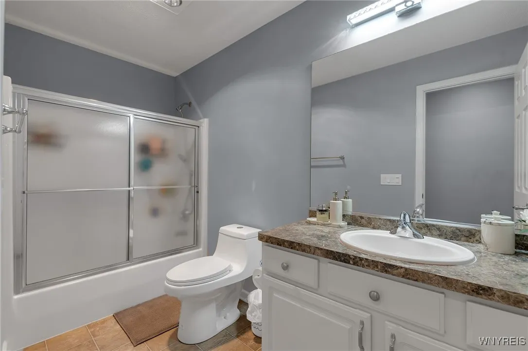 41 Summerfield Drive, Lancaster, New York 14086, Lancaster, New York 14086, 4 Bedrooms Bedrooms, 9 Rooms Rooms,3 BathroomsBathrooms,Residential,For Sale,41 Summerfield Drive, Lancaster, New York 14086,B1632700