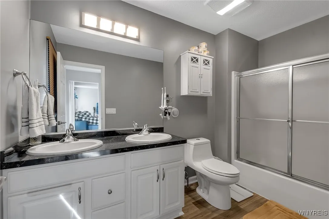 41 Summerfield Drive, Lancaster, New York 14086, Lancaster, New York 14086, 4 Bedrooms Bedrooms, 9 Rooms Rooms,3 BathroomsBathrooms,Residential,For Sale,41 Summerfield Drive, Lancaster, New York 14086,B1632700