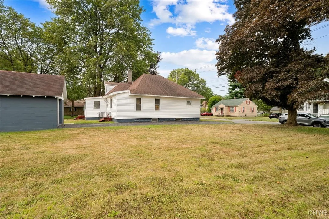 410 Utica Road, Utica, New York 13502, Utica, New York 13502, 3 Bedrooms Bedrooms, 6 Rooms Rooms,1 BathroomBathrooms,Residential,For Sale,410 Utica Road, Utica, New York 13502,S1633109