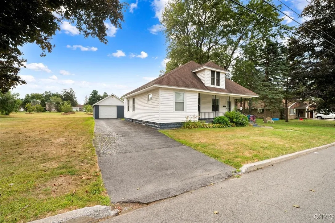 410 Utica Road, Utica, New York 13502, Utica, New York 13502, 3 Bedrooms Bedrooms, 6 Rooms Rooms,1 BathroomBathrooms,Residential,For Sale,410 Utica Road, Utica, New York 13502,S1633109