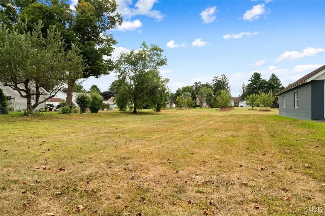 410 Utica Road, Utica, New York 13502, Utica, New York 13502, 3 Bedrooms Bedrooms, 6 Rooms Rooms,1 BathroomBathrooms,Residential,For Sale,410 Utica Road, Utica, New York 13502,S1633109