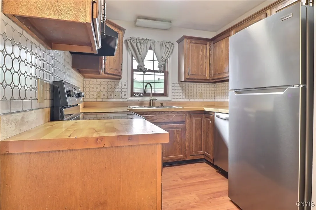 110 Urbandale Parkway, Rome, New York 13440, Rome, New York 13440, 2 Bedrooms Bedrooms, 5 Rooms Rooms,1 BathroomBathrooms,Residential,For Sale,110 Urbandale Parkway, Rome, New York 13440,S1633113
