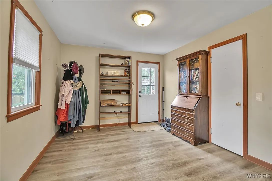 577 Capen Boulevard, Amherst, New York 14226, Amherst, New York 14226, 3 Bedrooms Bedrooms, 6 Rooms Rooms,1 BathroomBathrooms,Residential,For Sale,577 Capen Boulevard, Amherst, New York 14226,B1630710