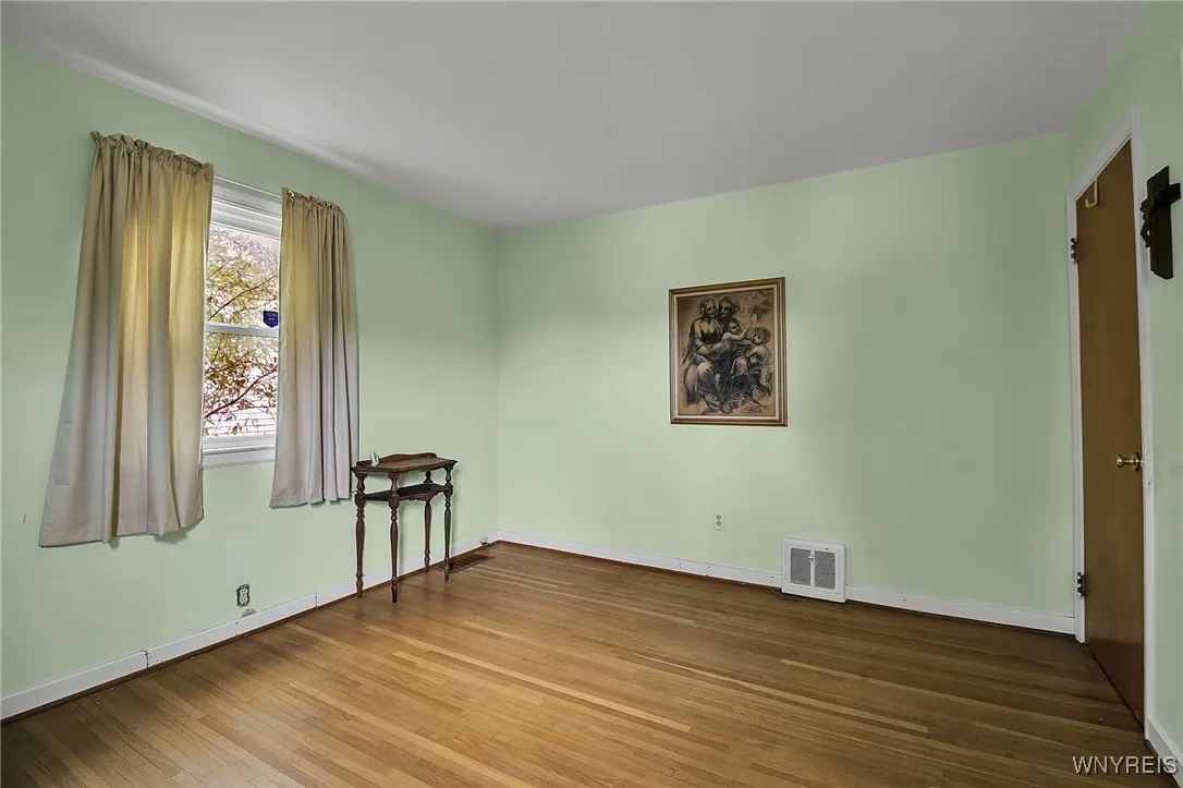 577 Capen Boulevard, Amherst, New York 14226, Amherst, New York 14226, 3 Bedrooms Bedrooms, 6 Rooms Rooms,1 BathroomBathrooms,Residential,Closed,577 Capen Boulevard, Amherst, New York 14226,0,B1630710