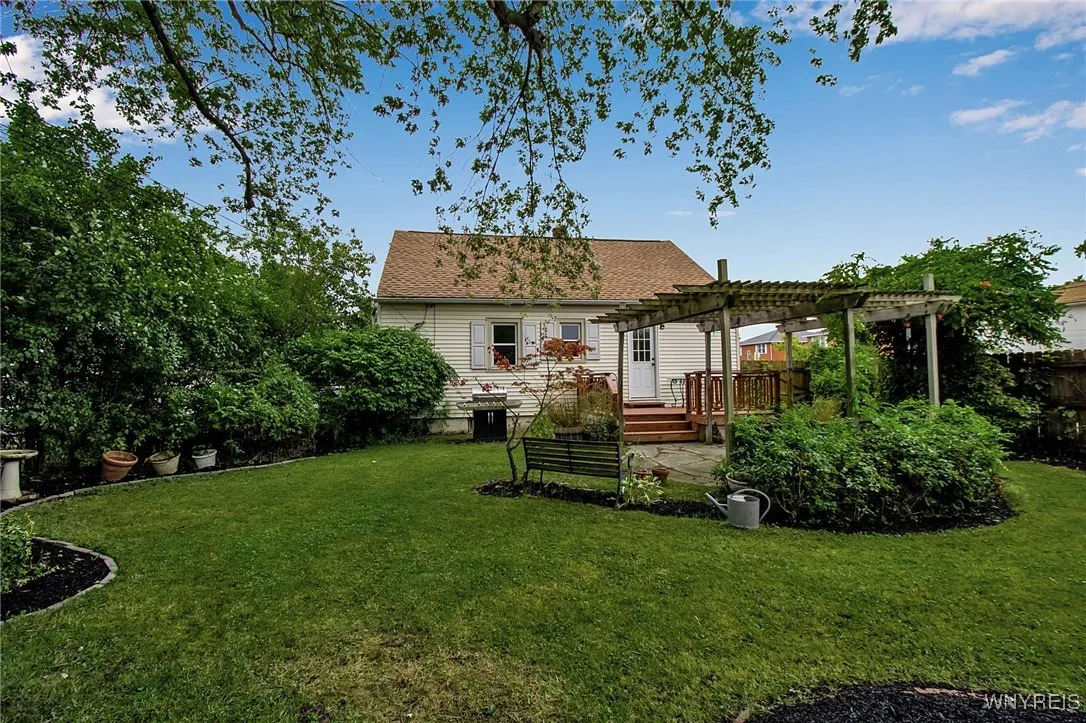 577 Capen Boulevard, Amherst, New York 14226, Amherst, New York 14226, 3 Bedrooms Bedrooms, 6 Rooms Rooms,1 BathroomBathrooms,Residential,For Sale,577 Capen Boulevard, Amherst, New York 14226,B1630710