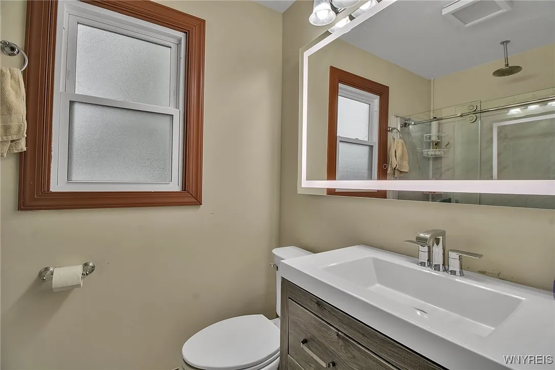 577 Capen Boulevard, Amherst, New York 14226, Amherst, New York 14226, 3 Bedrooms Bedrooms, 6 Rooms Rooms,1 BathroomBathrooms,Residential,For Sale,577 Capen Boulevard, Amherst, New York 14226,B1630710