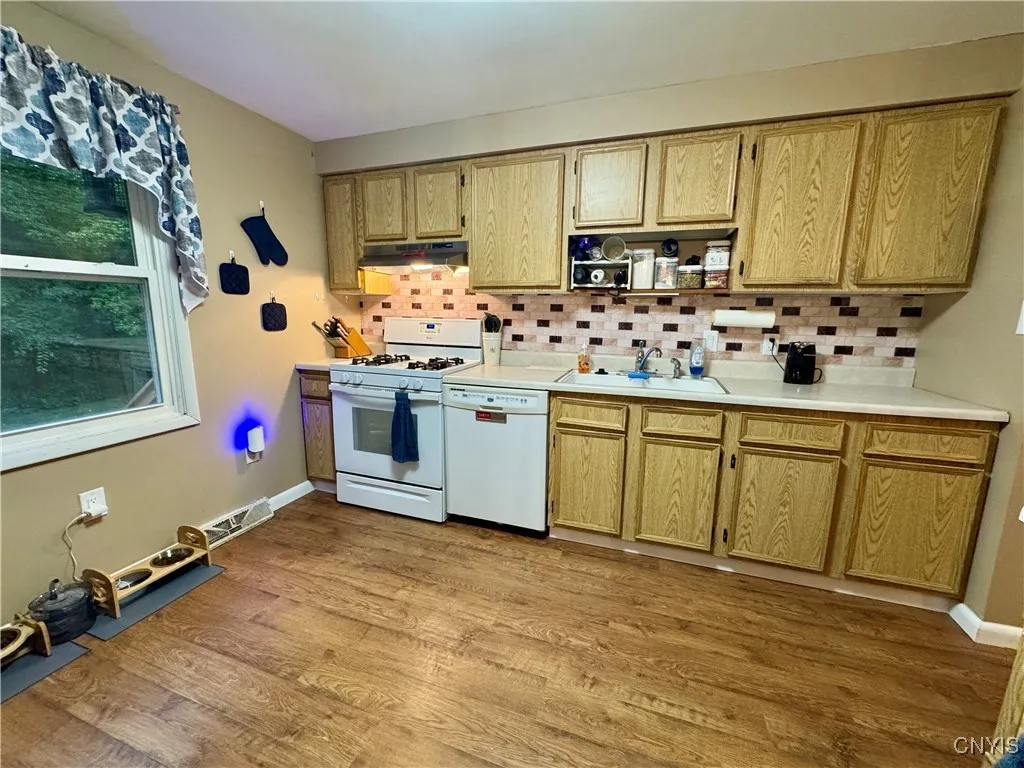 9279 Hayes Road, Marcy, New York 13403, Marcy, New York 13403, 3 Bedrooms Bedrooms, 7 Rooms Rooms,2 BathroomsBathrooms,Residential,For Sale,9279 Hayes Road, Marcy, New York 13403,S1633076