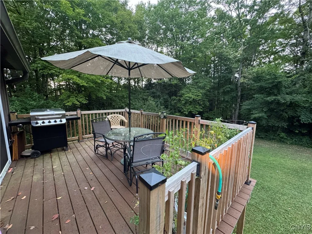 9279 Hayes Road, Marcy, New York 13403, Marcy, New York 13403, 3 Bedrooms Bedrooms, 7 Rooms Rooms,2 BathroomsBathrooms,Residential,For Sale,9279 Hayes Road, Marcy, New York 13403,S1633076