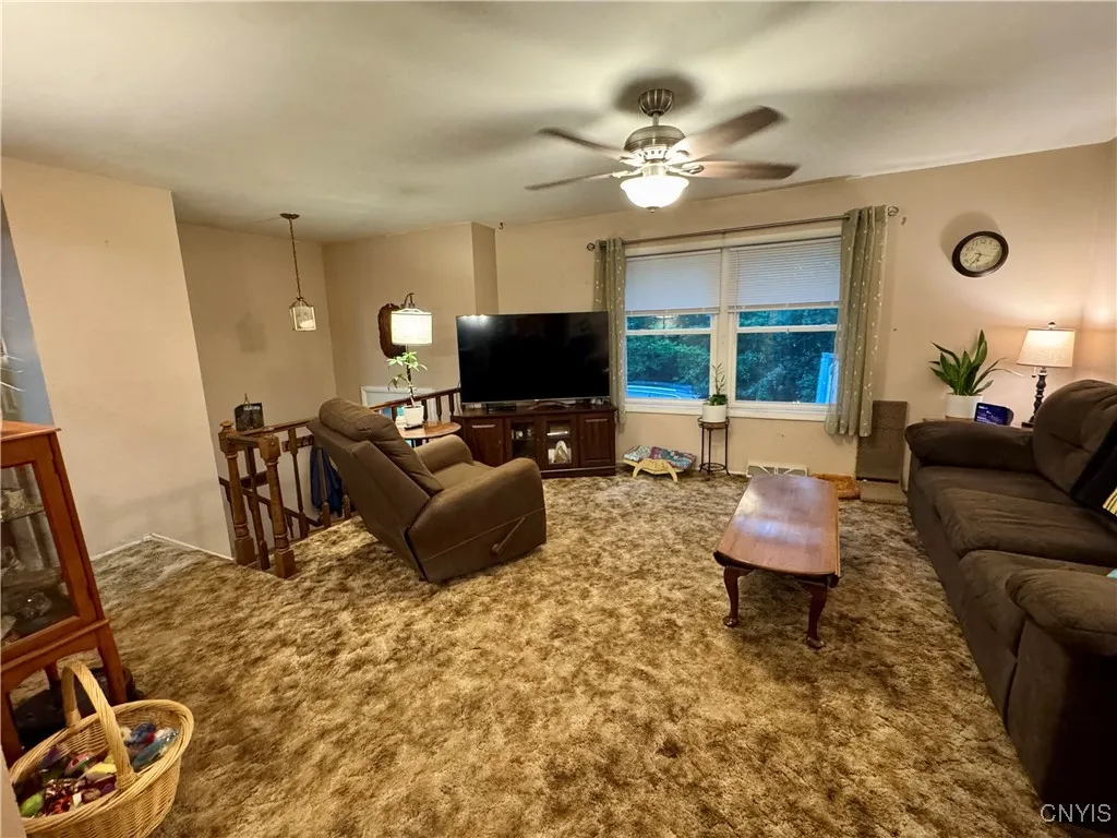 9279 Hayes Road, Marcy, New York 13403, Marcy, New York 13403, 3 Bedrooms Bedrooms, 7 Rooms Rooms,2 BathroomsBathrooms,Residential,For Sale,9279 Hayes Road, Marcy, New York 13403,S1633076