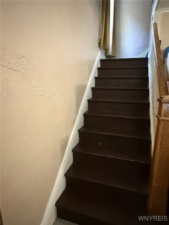 9 Congress Street, Buffalo, New York 14213, Buffalo, New York 14213, 4 Bedrooms Bedrooms, 7 Rooms Rooms,1 BathroomBathrooms,Residential,For Sale,9 Congress Street, Buffalo, New York 14213,B1632549