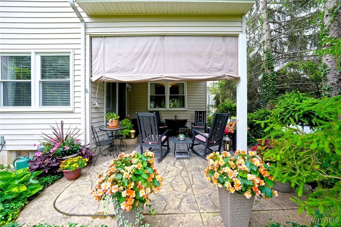 17 Old Mill Circle, Elma, New York 14059, Elma, New York 14059, 2 Bedrooms Bedrooms, 10 Rooms Rooms,2 BathroomsBathrooms,Residential,For Sale,17 Old Mill Circle, Elma, New York 14059,B1632760