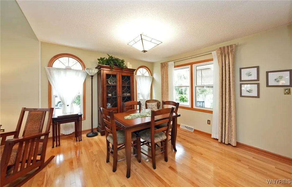 17 Old Mill Circle, Elma, New York 14059, Elma, New York 14059, 2 Bedrooms Bedrooms, 10 Rooms Rooms,2 BathroomsBathrooms,Residential,For Sale,17 Old Mill Circle, Elma, New York 14059,B1632760