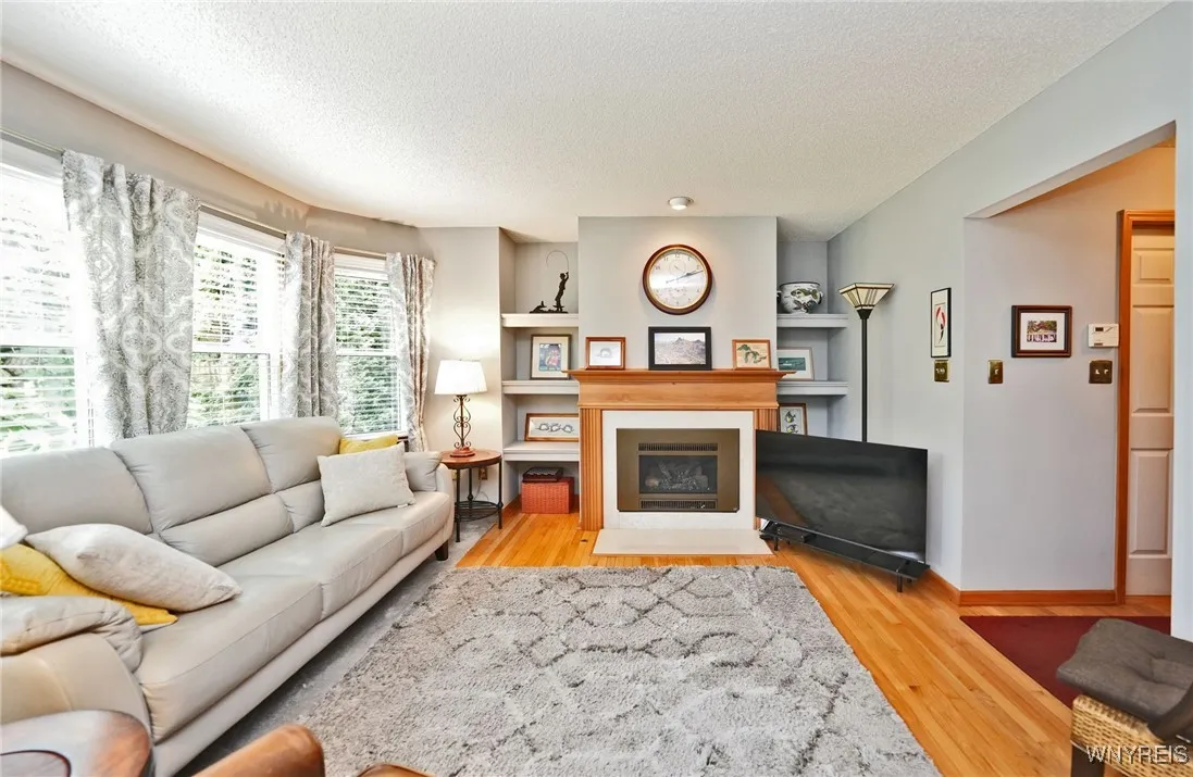 17 Old Mill Circle, Elma, New York 14059, Elma, New York 14059, 2 Bedrooms Bedrooms, 10 Rooms Rooms,2 BathroomsBathrooms,Residential,For Sale,17 Old Mill Circle, Elma, New York 14059,B1632760