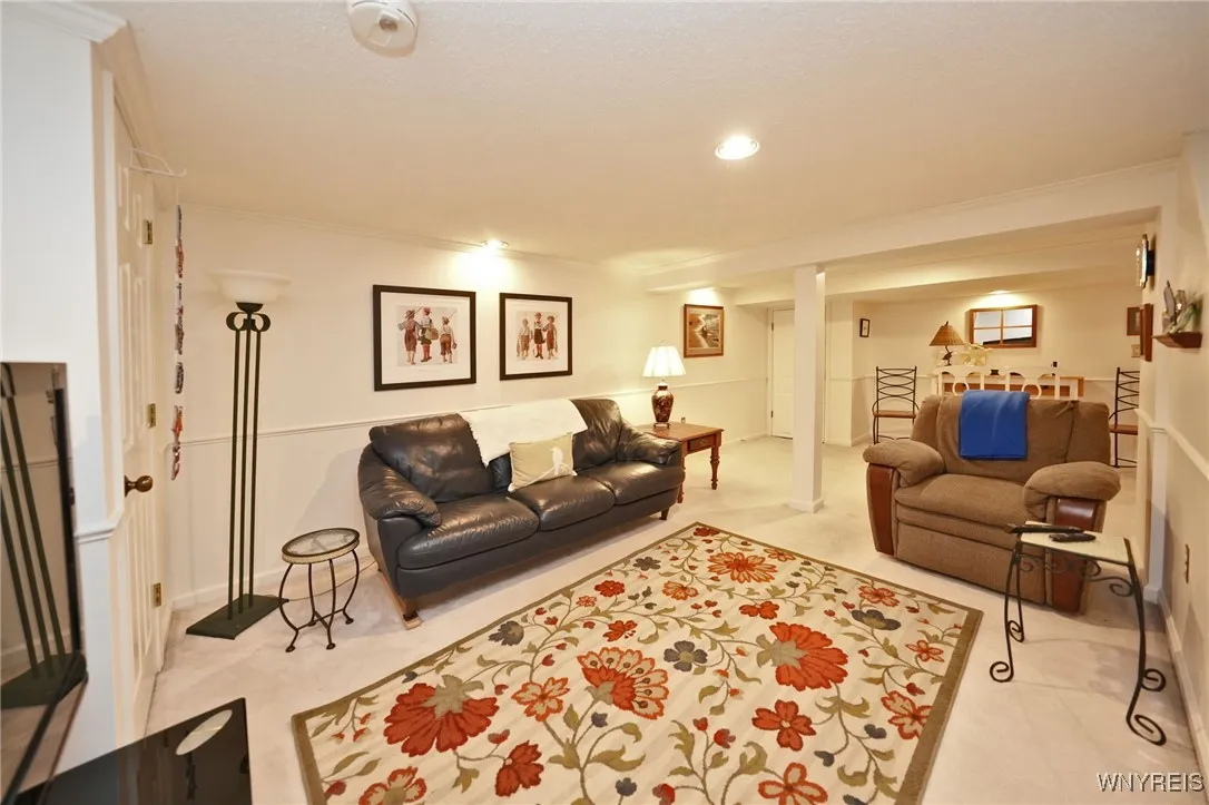 17 Old Mill Circle, Elma, New York 14059, Elma, New York 14059, 2 Bedrooms Bedrooms, 10 Rooms Rooms,2 BathroomsBathrooms,Residential,For Sale,17 Old Mill Circle, Elma, New York 14059,B1632760