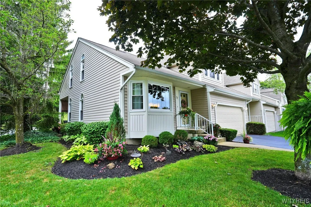 17 Old Mill Circle, Elma, New York 14059, Elma, New York 14059, 2 Bedrooms Bedrooms, 10 Rooms Rooms,2 BathroomsBathrooms,Residential,For Sale,17 Old Mill Circle, Elma, New York 14059,B1632760