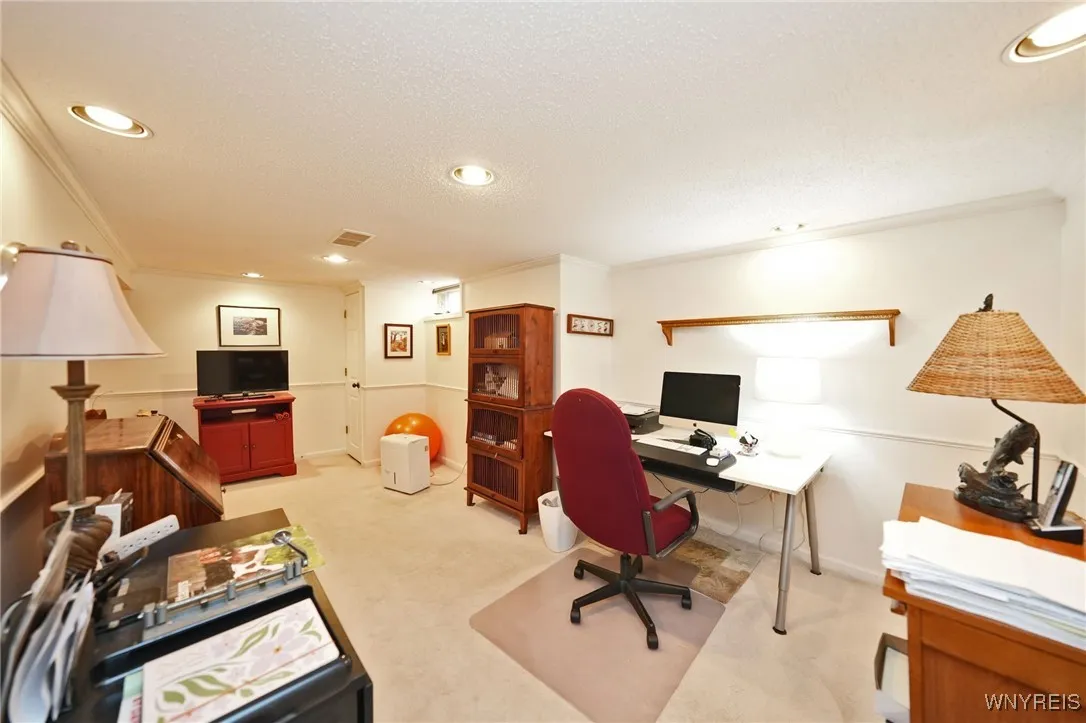 17 Old Mill Circle, Elma, New York 14059, Elma, New York 14059, 2 Bedrooms Bedrooms, 10 Rooms Rooms,2 BathroomsBathrooms,Residential,For Sale,17 Old Mill Circle, Elma, New York 14059,B1632760
