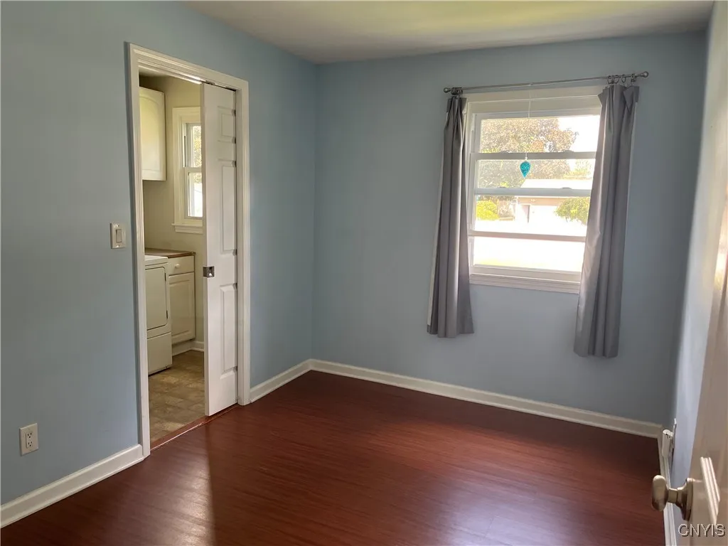 304 Pleasantview Drive, Salina, New York 13088, Salina, New York 13088, 3 Bedrooms Bedrooms, 6 Rooms Rooms,1 BathroomBathrooms,Residential Lease,For Rent,304 Pleasantview Drive, Salina, New York 13088,S1633005