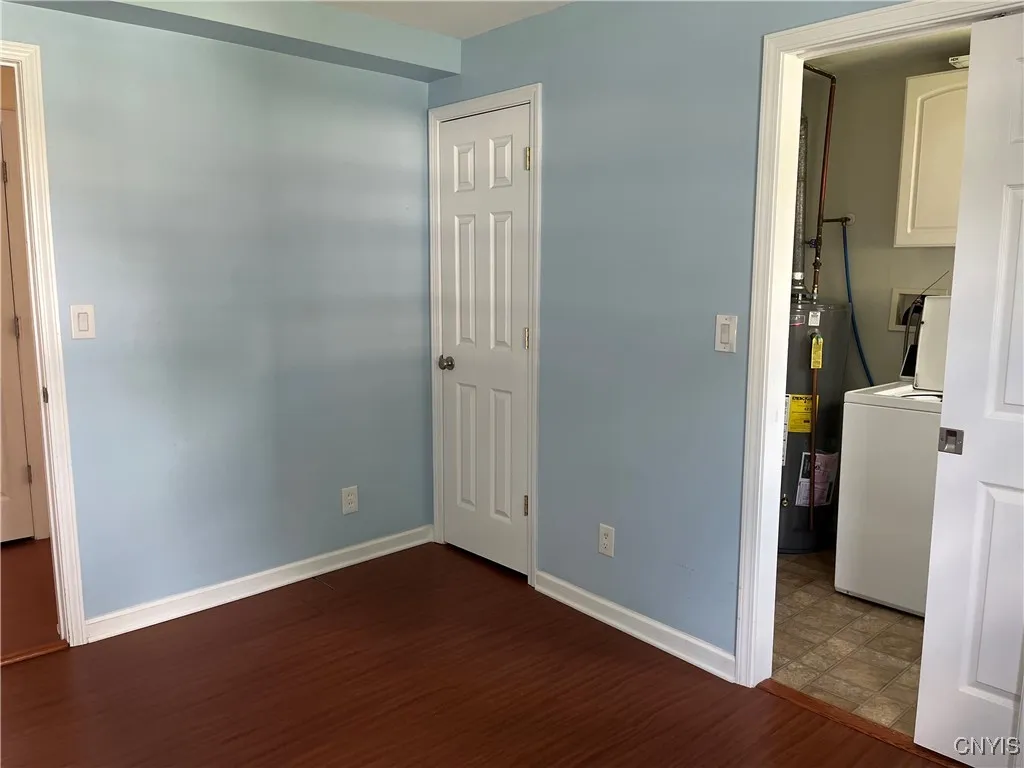 304 Pleasantview Drive, Salina, New York 13088, Salina, New York 13088, 3 Bedrooms Bedrooms, 6 Rooms Rooms,1 BathroomBathrooms,Residential Lease,For Rent,304 Pleasantview Drive, Salina, New York 13088,S1633005