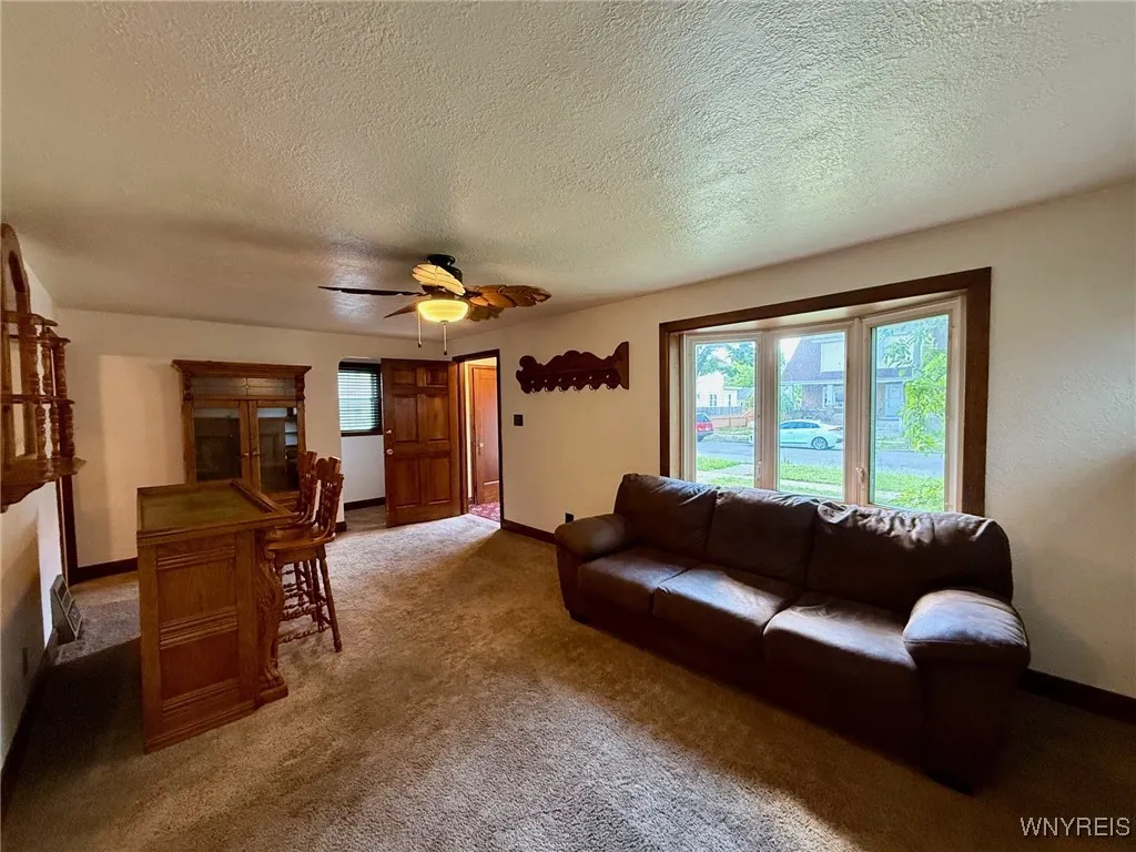 2722 Willow Avenue, Niagara Falls, New York 14305, Niagara Falls, New York 14305, 3 Bedrooms Bedrooms, 7 Rooms Rooms,1 BathroomBathrooms,Residential,For Sale,2722 Willow Avenue, Niagara Falls, New York 14305,B1624553