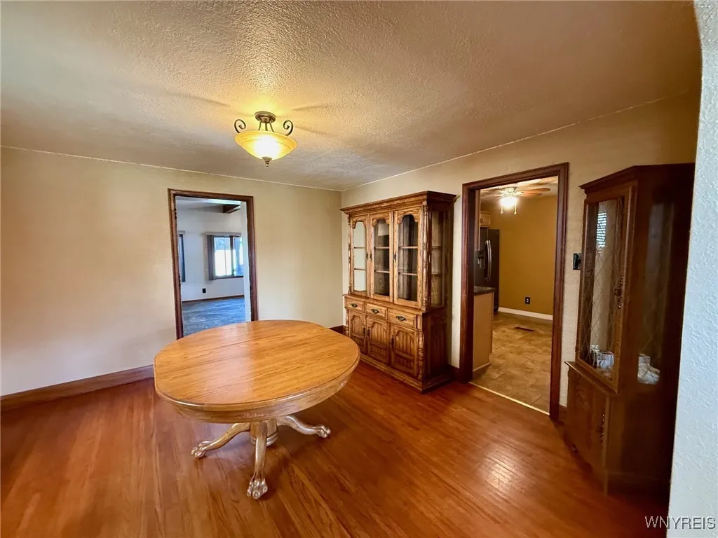 2722 Willow Avenue, Niagara Falls, New York 14305, Niagara Falls, New York 14305, 3 Bedrooms Bedrooms, 7 Rooms Rooms,1 BathroomBathrooms,Residential,For Sale,2722 Willow Avenue, Niagara Falls, New York 14305,B1624553