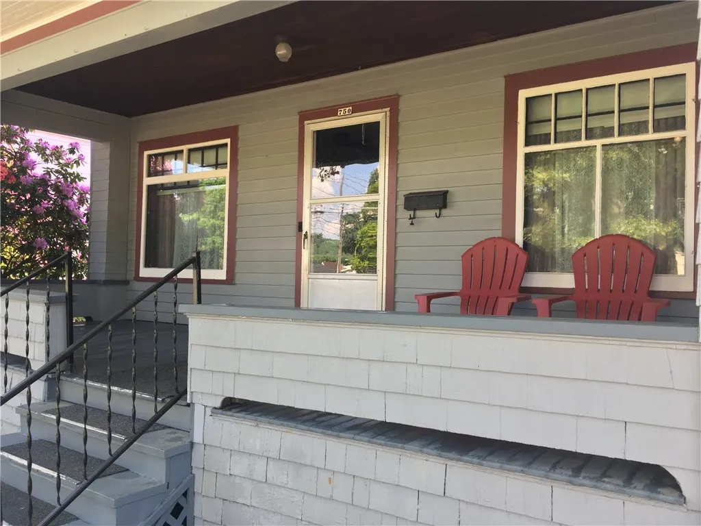 750 Robinson Street, Elmira City, New York 14904, Elmira City, New York 14904, 3 Bedrooms Bedrooms, 8 Rooms Rooms,1 BathroomBathrooms,Residential Lease,For Rent,750 Robinson Street, Elmira City, New York 14904,R1632867