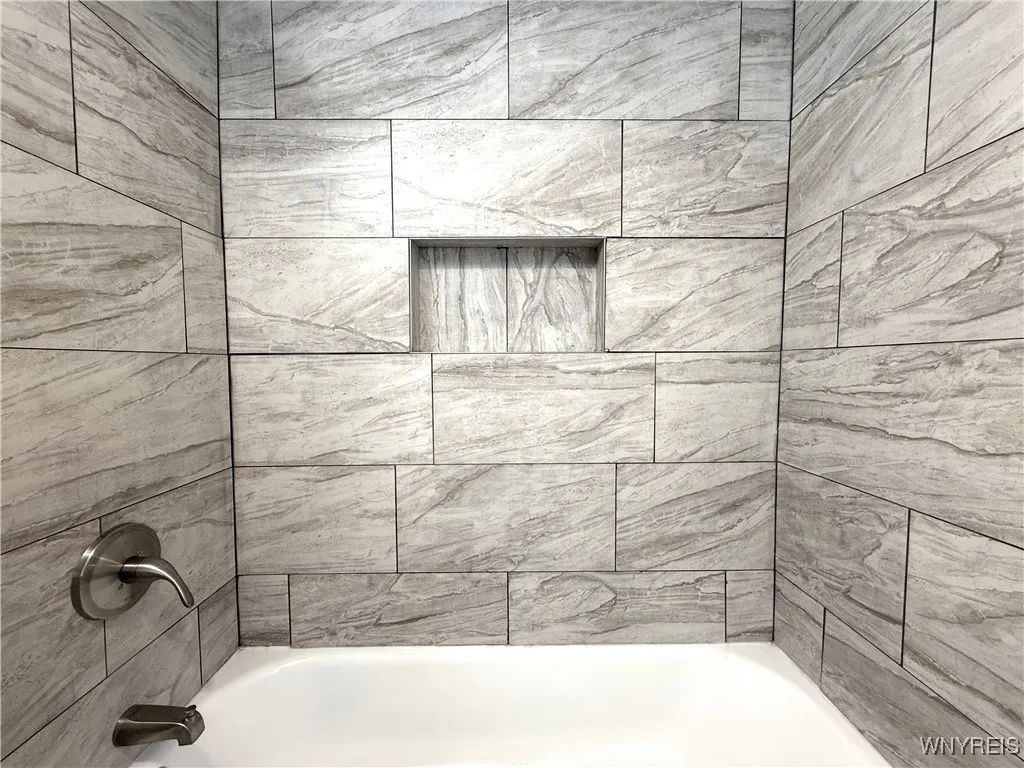 348 Capen Boulevard, Amherst, New York 14226, Amherst, New York 14226, 3 Bedrooms Bedrooms, 9 Rooms Rooms,1 BathroomBathrooms,Residential,Closed,348 Capen Boulevard, Amherst, New York 14226,0,B1632980