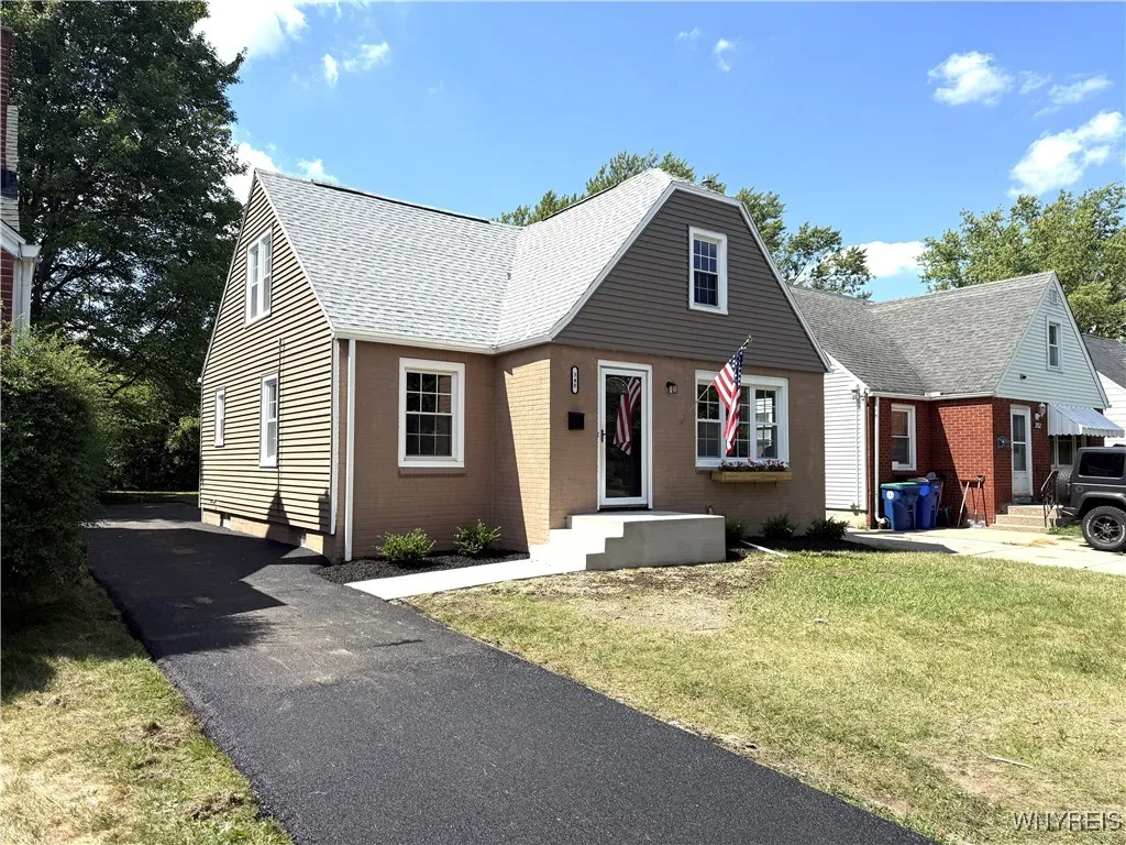 348 Capen Boulevard, Amherst, New York 14226, Amherst, New York 14226, 3 Bedrooms Bedrooms, 9 Rooms Rooms,1 BathroomBathrooms,Residential,Closed,348 Capen Boulevard, Amherst, New York 14226,0,B1632980