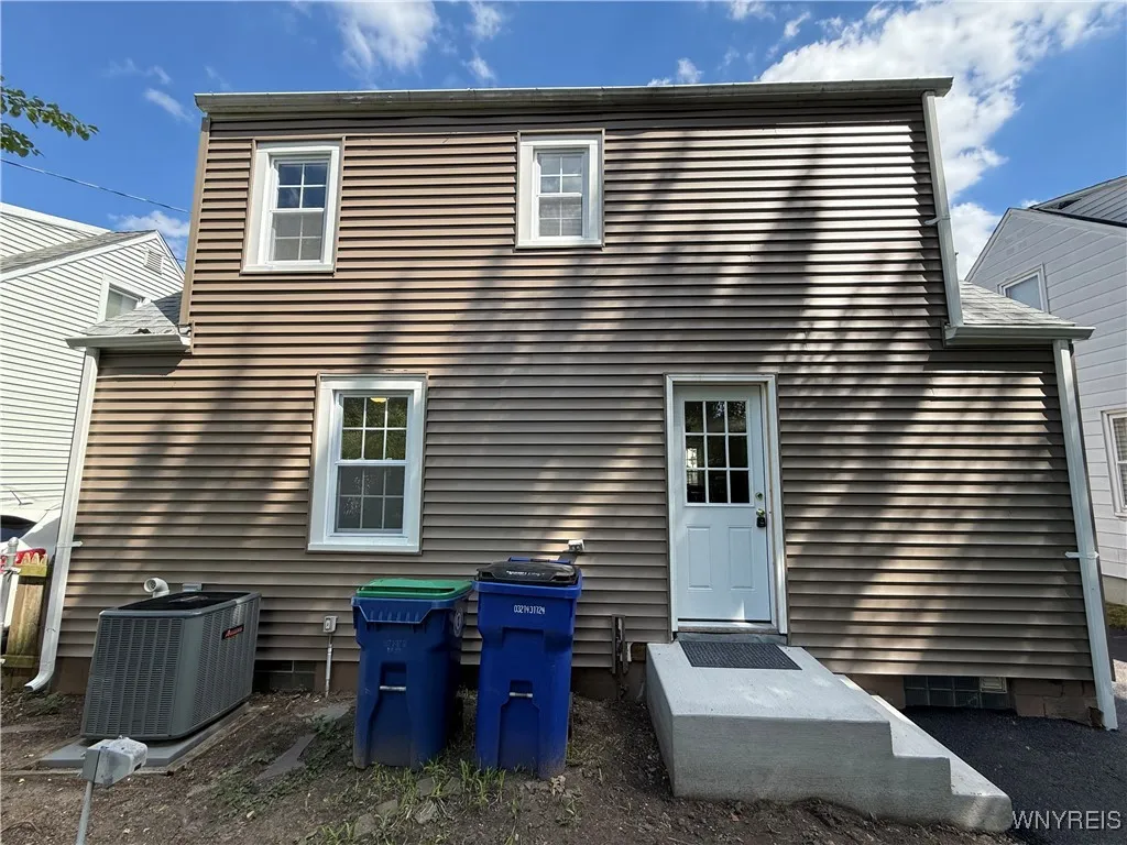 348 Capen Boulevard, Amherst, New York 14226, Amherst, New York 14226, 3 Bedrooms Bedrooms, 9 Rooms Rooms,1 BathroomBathrooms,Residential,Closed,348 Capen Boulevard, Amherst, New York 14226,0,B1632980