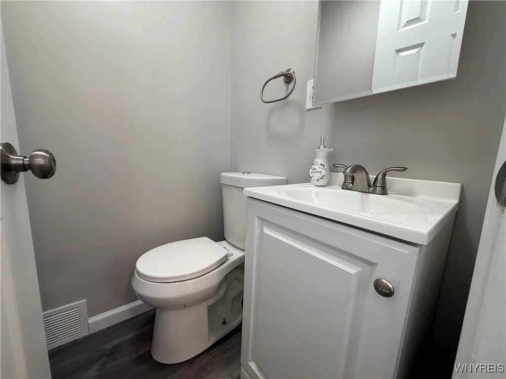 348 Capen Boulevard, Amherst, New York 14226, Amherst, New York 14226, 3 Bedrooms Bedrooms, 9 Rooms Rooms,1 BathroomBathrooms,Residential,Closed,348 Capen Boulevard, Amherst, New York 14226,0,B1632980