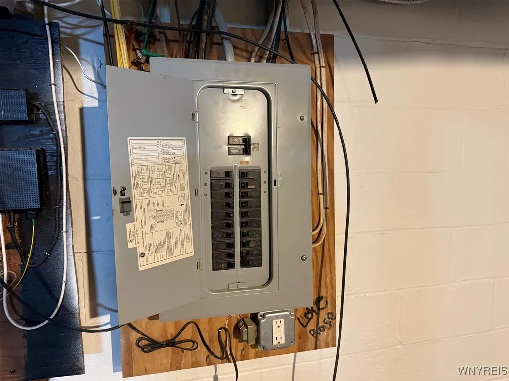 348 Capen Boulevard, Amherst, New York 14226, Amherst, New York 14226, 3 Bedrooms Bedrooms, 9 Rooms Rooms,1 BathroomBathrooms,Residential,Closed,348 Capen Boulevard, Amherst, New York 14226,0,B1632980