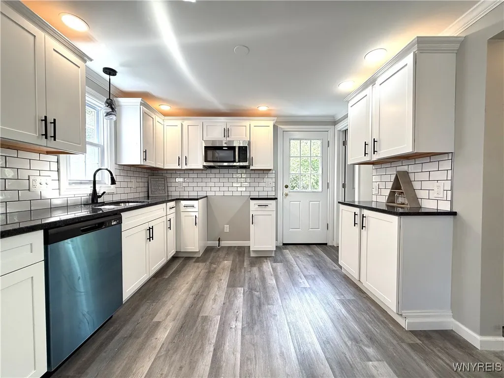 348 Capen Boulevard, Amherst, New York 14226, Amherst, New York 14226, 3 Bedrooms Bedrooms, 9 Rooms Rooms,1 BathroomBathrooms,Residential,For Sale,348 Capen Boulevard, Amherst, New York 14226,B1632980