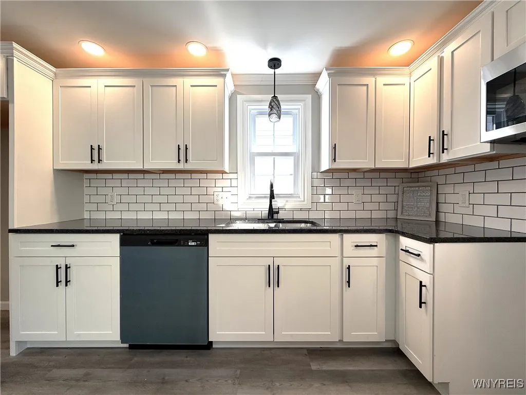 348 Capen Boulevard, Amherst, New York 14226, Amherst, New York 14226, 3 Bedrooms Bedrooms, 9 Rooms Rooms,1 BathroomBathrooms,Residential,Closed,348 Capen Boulevard, Amherst, New York 14226,0,B1632980